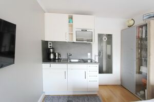Haus Metropol, App. 35A, Küche im Wohn-Schlafraum